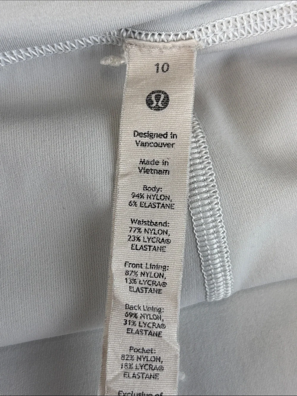LULULEMON Pace Rival Skirt Women White Pleated Athletic Skort Size 10